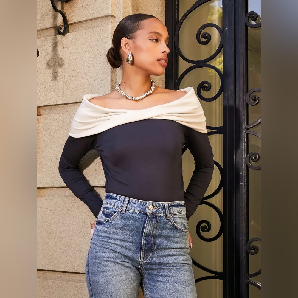 Fifteen Twenty Jillian Dark Grey & White Off-The-Shoulder‎ Foldover Twist Top